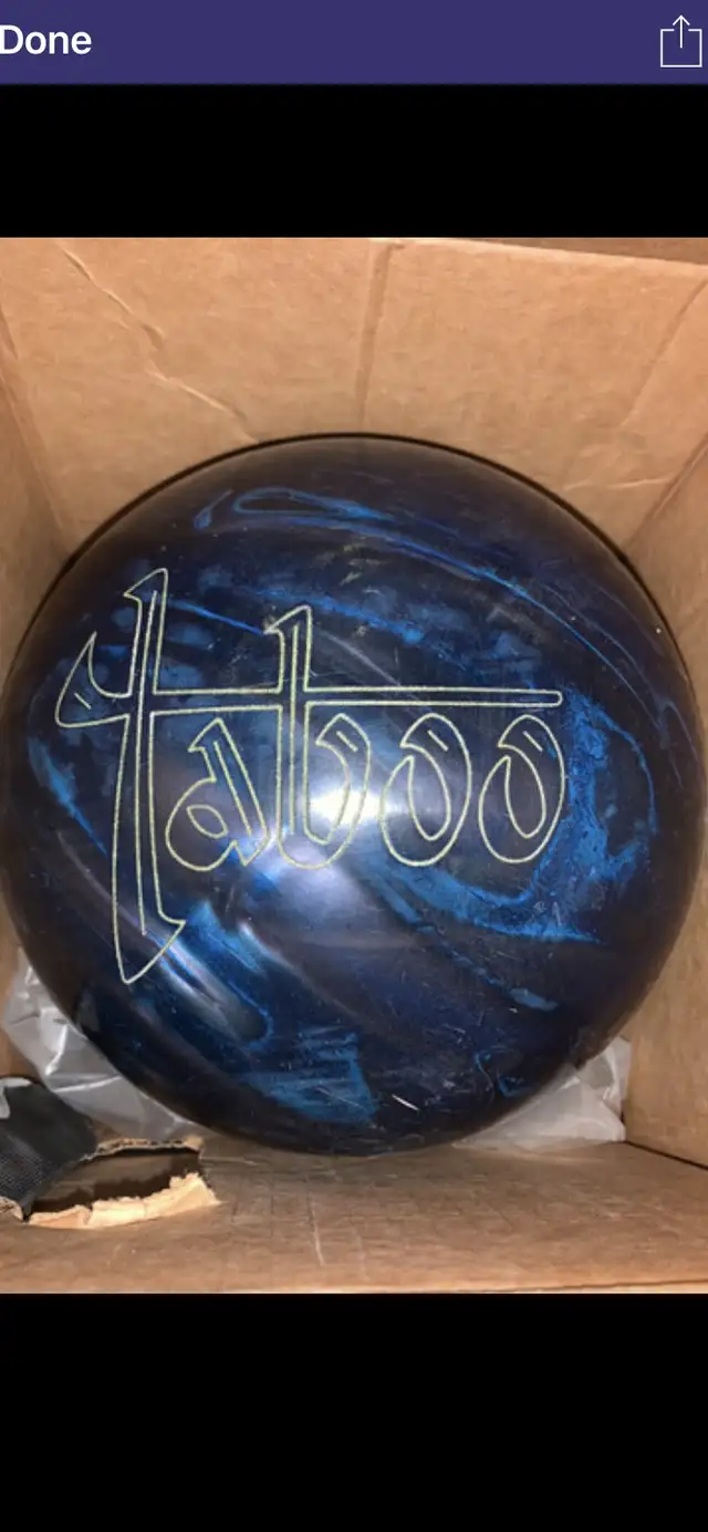 Bowling ball Undrilled 15lbs in Other in Hamilton - Image 4