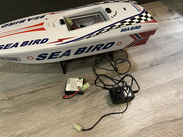 Sea Bird Remote Control Boat in Hobbies & Crafts in City of Toronto - Image 2