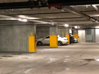 Indoor parking on the first level below ground, very easily accessible, entrance on Rene-Lévesque ac...