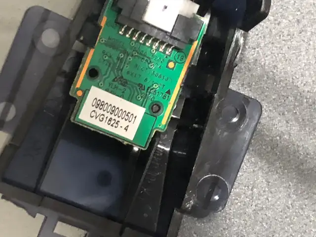 Samsung 32 inch TV parts model UN32M4500BF in TVs in Kitchener / Waterloo - Image 8