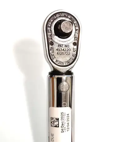 Snap-On Tools 1/4" Drive SAE Adjustable Click-Type Fixed Ratchet Torque Wrench (10–50 in-lb) Model Q...