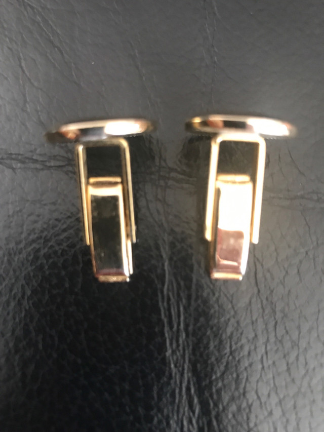  Pair of Scottie Dog GoldTone Cufflinks-$15 for Pair in Jewellery & Watches in La Ronge - Image 4