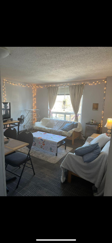 Private room for rent for Girl in a Student Rez in Room Rentals & Roommates in Peterborough - Image 2