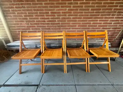 Mid century modern slatted beechwood folding chairs - set of 4 -