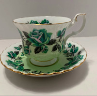 VINTAGE ROYAL ALBERT tea cup  and saucer Lakeside Series Grasmer