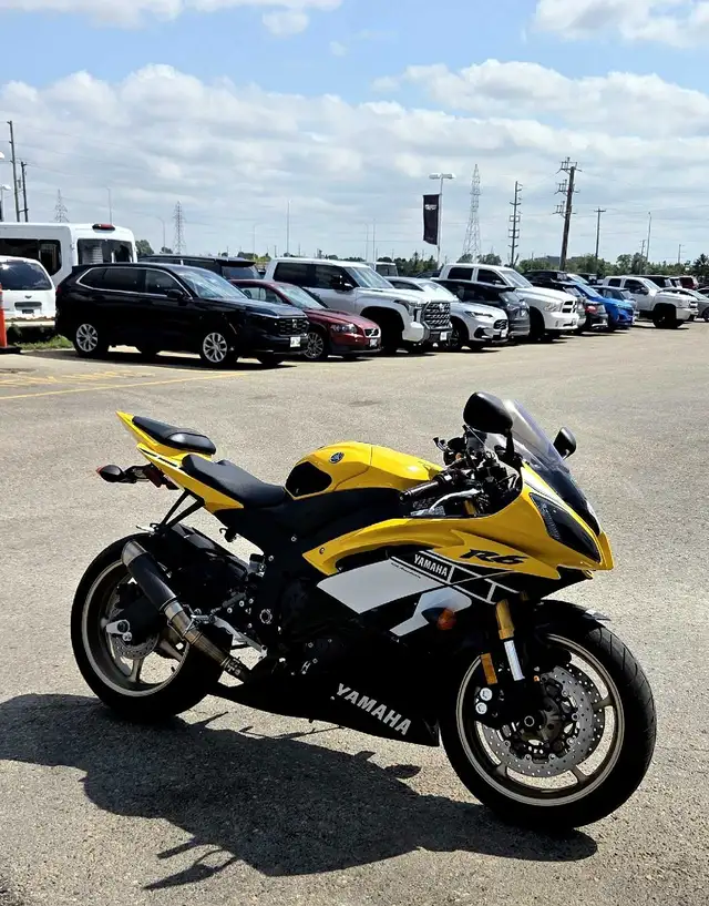 2016 Yamaha R6 60th Anniversary edition in Sport Bikes in Winnipeg - Image 2
