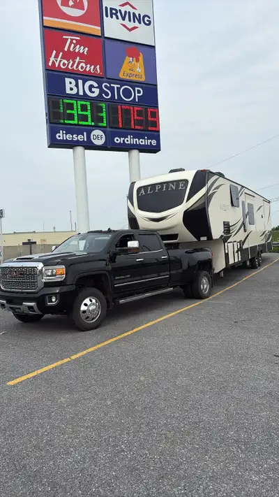 Camion diesel GMc denali HD 3500 Anne 2019 très propre ballon double neuf 59000 negociàble