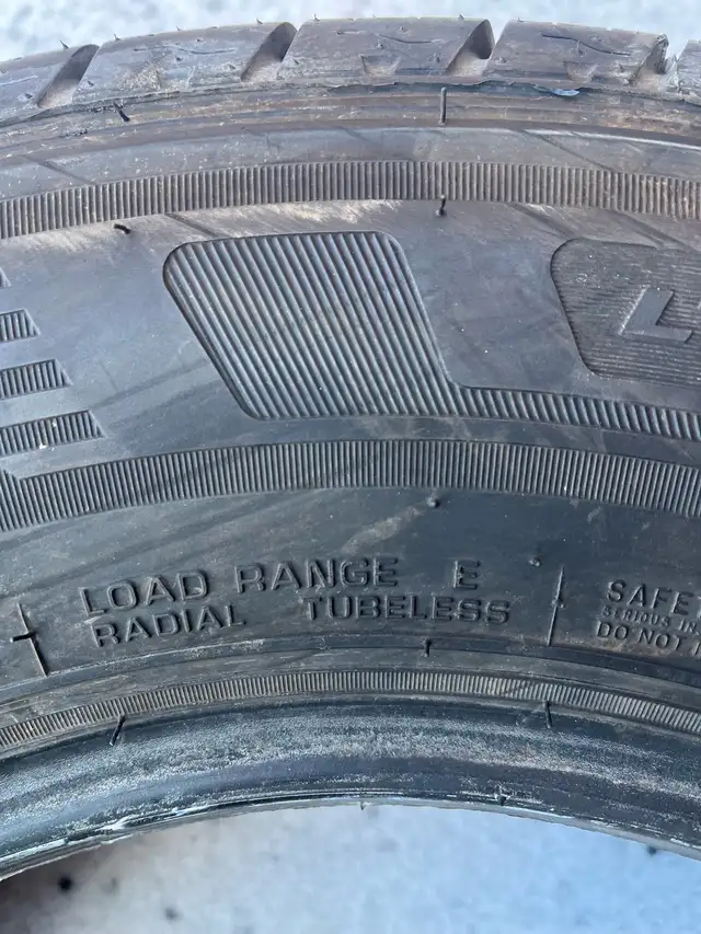 LT 225/75/R16 truck/trailer  tires ..  Like New ! in Tires & Rims in Kingston - Image 4
