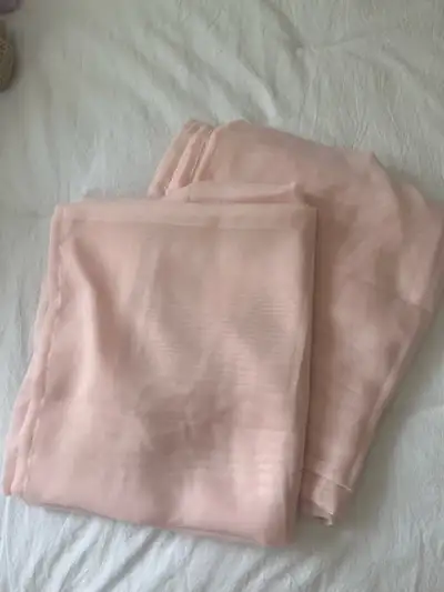 57”x98” New, just didn’t work for what I wanted They’re a bit more pink than in the pictures