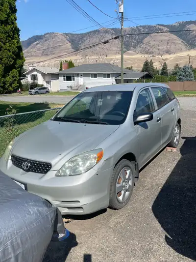 2005 Toyota Matrix good running condition has a oil leak onto alternator $1500 obo call/text for any...