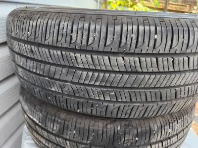Ces pneus d'été de haute qualité sont parfaits pour votre voiture et offrent une excellente adhérenc...