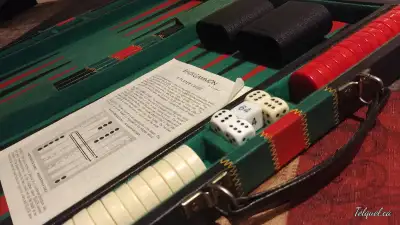 Mallette Antique de Backgammon, View more