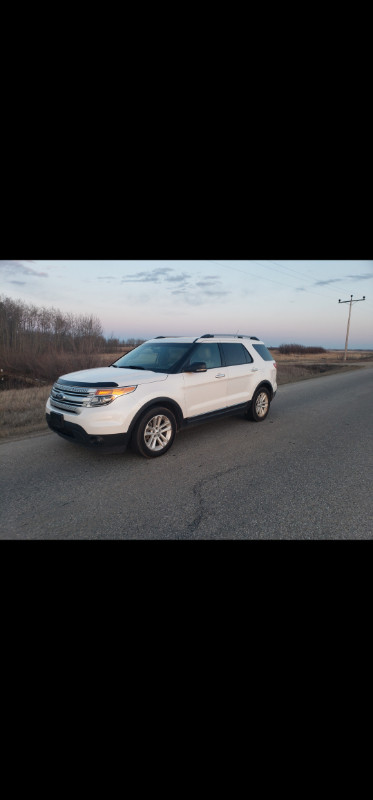2012 Ford Explorer XLT in Cars & Trucks in Grande Prairie