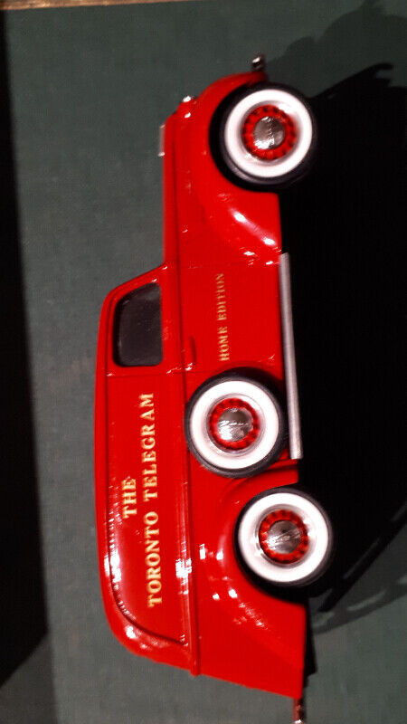 1939 Ford Delivery van. 1/43 Scale. TORONTO TELEGRAM. in Toys & Games in Trenton - Image 3