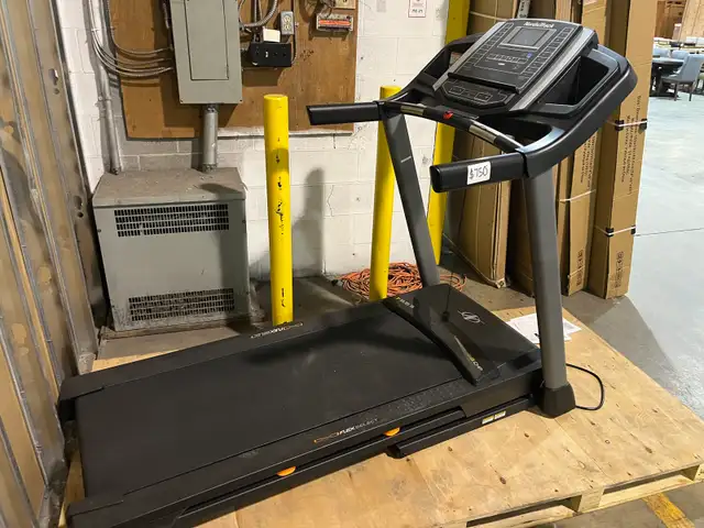 NordicTrack T 6.5 S Treadmill - NEW in Exercise Equipment in Winnipeg - Image 2