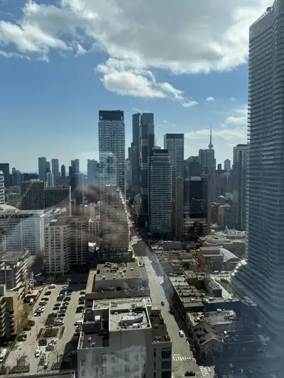 Downtown Summer Sublet