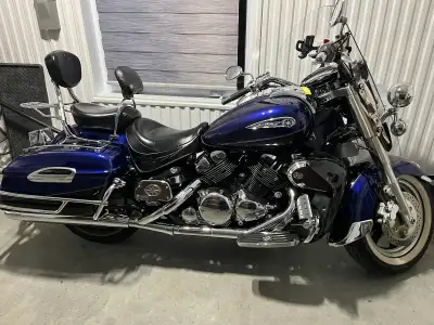 Yamaha 1300 royale star tour de luxe 3400 mm Occasion à ne pas manqué prix réduit de 1000$ .garde da...