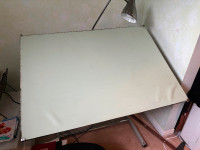 Drawing table