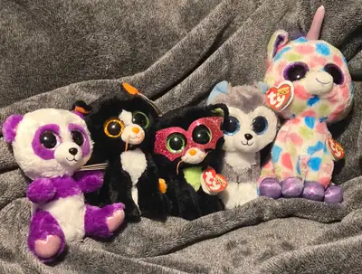 Prefect condition, with tags still. 2 dollars each or 5 for all. Comes from a smoke free house in th...