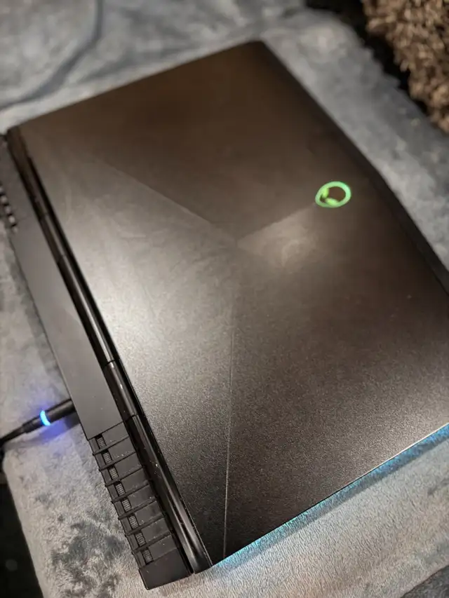 Alienware 15" R4 WIN 11 Laptop - 32 GB RAM - GTX 1070 GPU in Laptops in Mississauga / Peel Region - Image 8