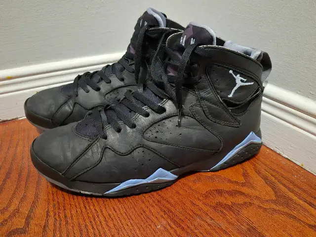 Air Jordan 7 Retro - Black in Men's Shoes in Mississauga / Peel Region - Image 3
