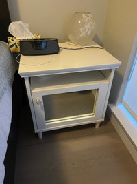 2x side tables + 2x lamps $75 for all 