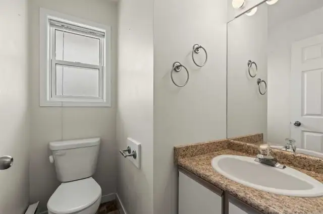 Pet-Friendly 2BR Townhouse with New Flooring & In-Unit Laundry in Long Term Rentals in Vernon - Image 8