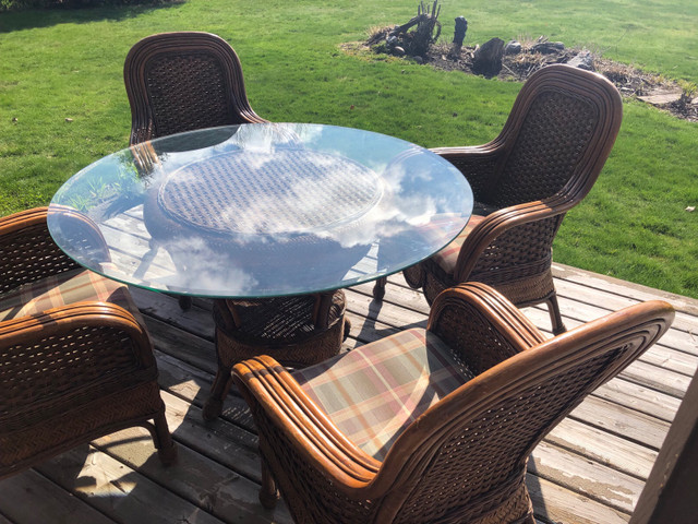 Wicker Dining Set in Dining Tables & Sets in Sault Ste. Marie - Image 4