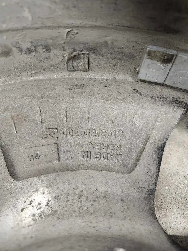 15 inch alloy wheels. 5 x 114.3mm bolt pattern.  67.1mmhub bore in Tires & Rims in Ottawa - Image 4