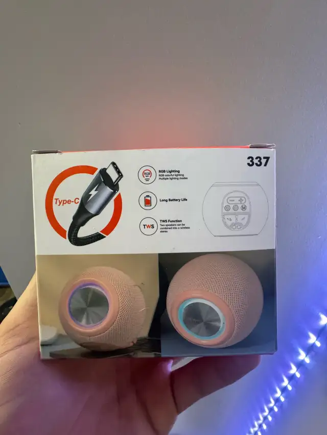 New Black Bluetooth Speaker in Speakers in Edmonton - Image 3