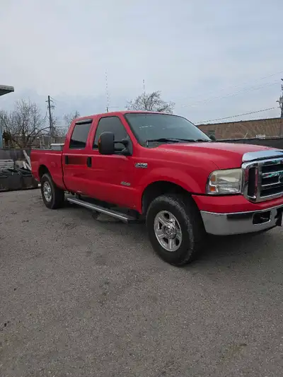 2006 ford f250 crew cab lariat edition , Heated seats A/C works good Interior is good condition Touc...