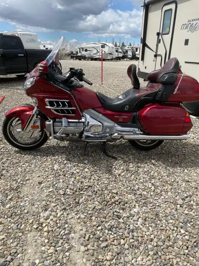 2001 Honda Goldwing 162,000 km runs and rides beautifully needs nothing! Tires are like new and not...