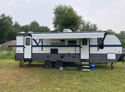 022 Grand River 29 BHS (bunk house) by Gulf Stream. Purchased new in July 2023. Sleeps 8-10, large p...