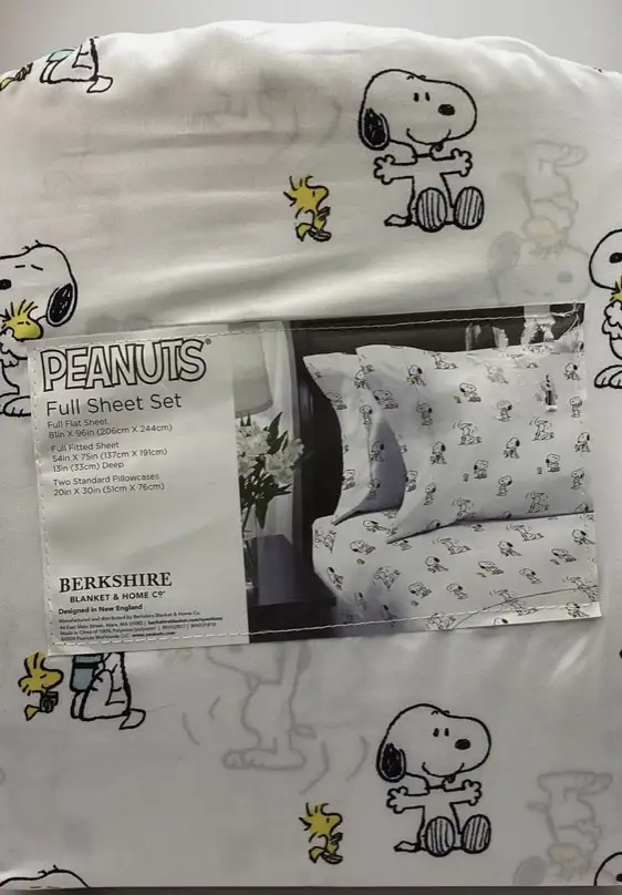 Peanuts Snoopy Queen Sheet Set in Bedding in Mississauga / Peel Region - Image 7