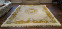 Oriental area rug/carpet