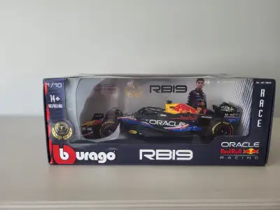 Bburago 1/18 Red Bull RB19 Verstappen Austin GP 2023 NEW, View more