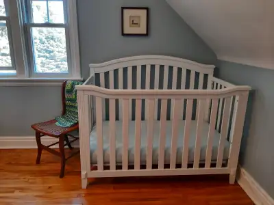 White Berkley crib with 2-stage mattress, View more