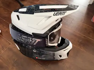 Top of the line Leatt 8.5 Helmet (new tags attached). New, never used, tagged attached Leatt 8.5 Hel...
