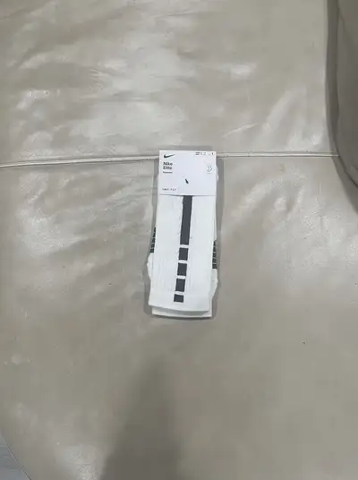 Mens Nike Elite Basketball Socks Size 8-12 Large White, View more