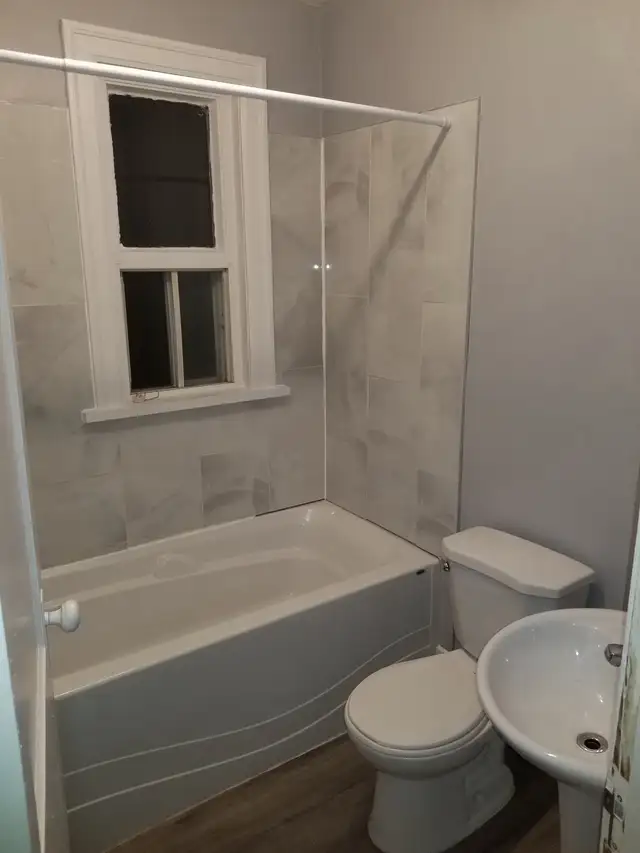2 Bedroom house in Old St Vital in Long Term Rentals in Winnipeg - Image 9