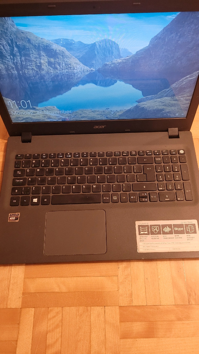 Acer aspire E-15 AMD A10 dans Portables  à Ville de Montréal