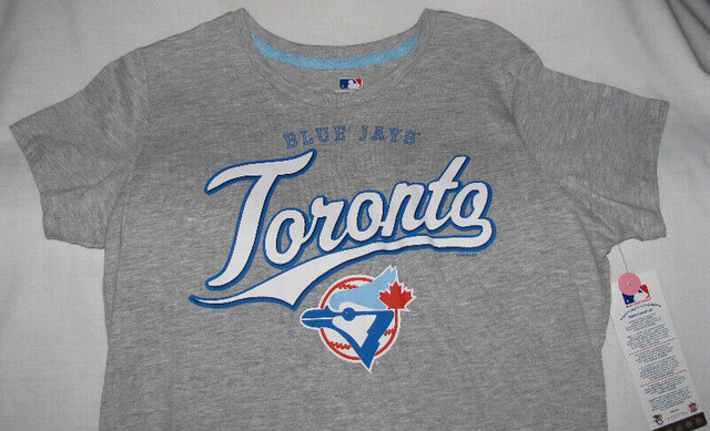 Ladies Baseball Toronto Blue Jays Short-Sleeve T-Shirt Sz L NEW in Arts & Collectibles in Saint John - Image 2