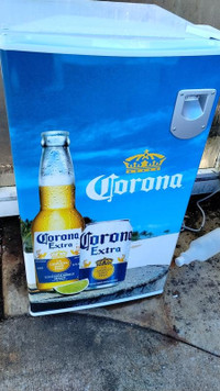 Corona 90L Bar Fridge w/ no freezer