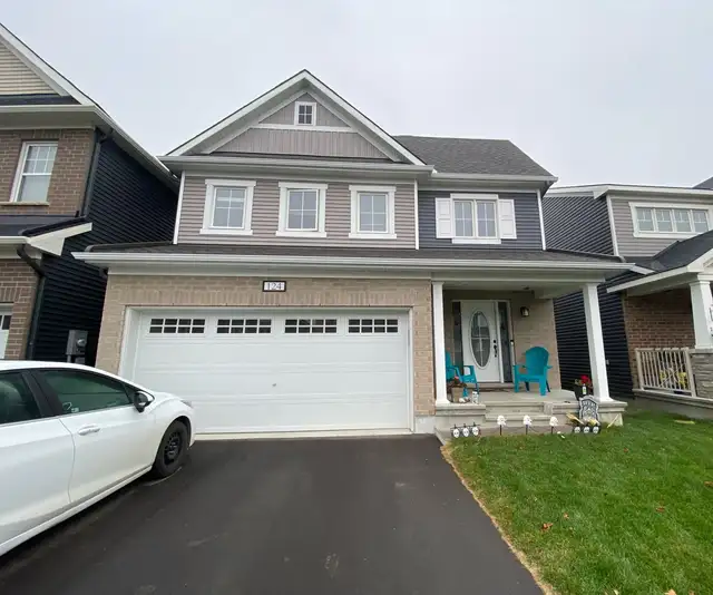 Kanata 4bed/3bath Single detached double garage house for rent