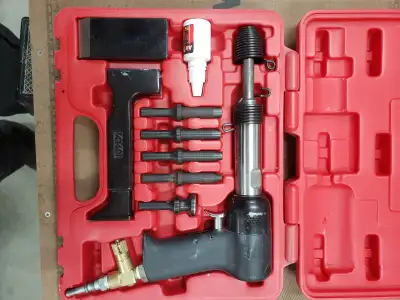 Lightly used 4X rivet gun kit. Spruce aircraft sells for $594 + shipping/taxes. $500 obo