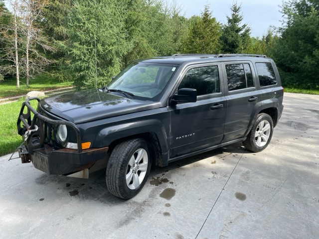 Low KM 2011 Jeep Patriot North Edition AWD On Snows in Cars & Trucks in Guelph - Image 3