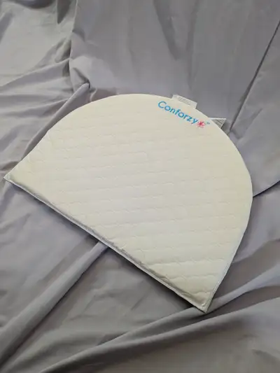 Conforzy Universal Bassinet Wedge, View more