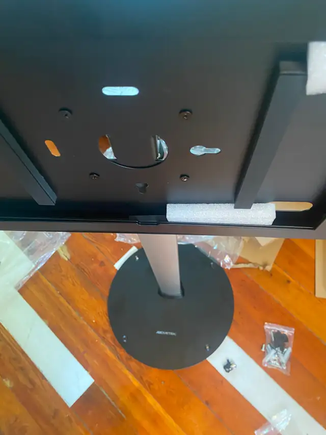 Tablet Floor Stand, Anti-Theft brand new in Security Systems in Hamilton - Image 8