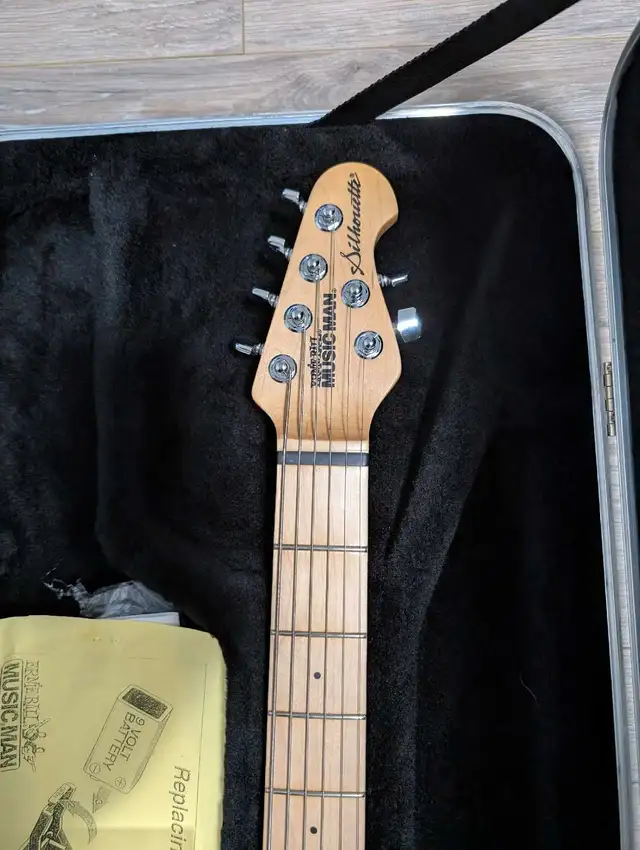 Music Man Silhouette Bass VI / Baritone62863276433666124