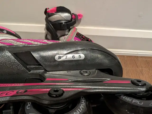 Kids inline (rollerblade) skates in Skates & Blades in City of Toronto - Image 3